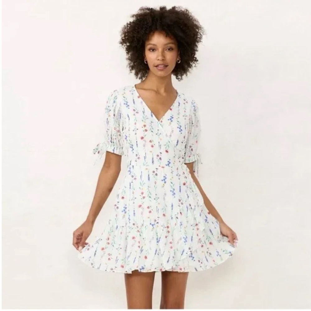 LC Lauren Conrad Floral V-Neck Mini Dress